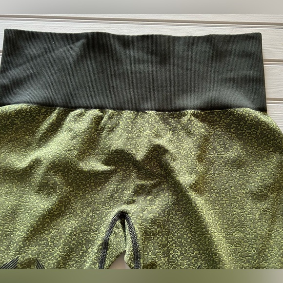 ADIDAS womens medium seamless leggings - Picture 5 of 7